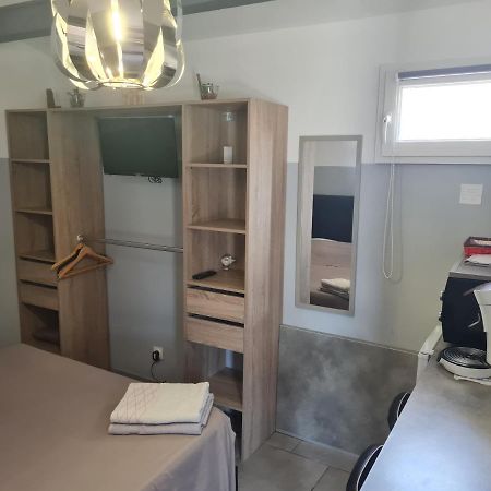 شقة Chambre Cosy Avec Terrasse آرْلْ المظهر الخارجي الصورة