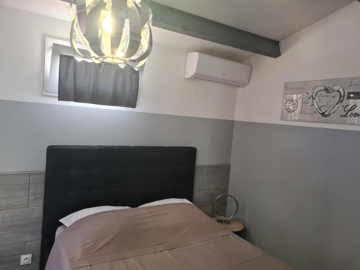 شقة Chambre Cosy Avec Terrasse آرْلْ المظهر الخارجي الصورة